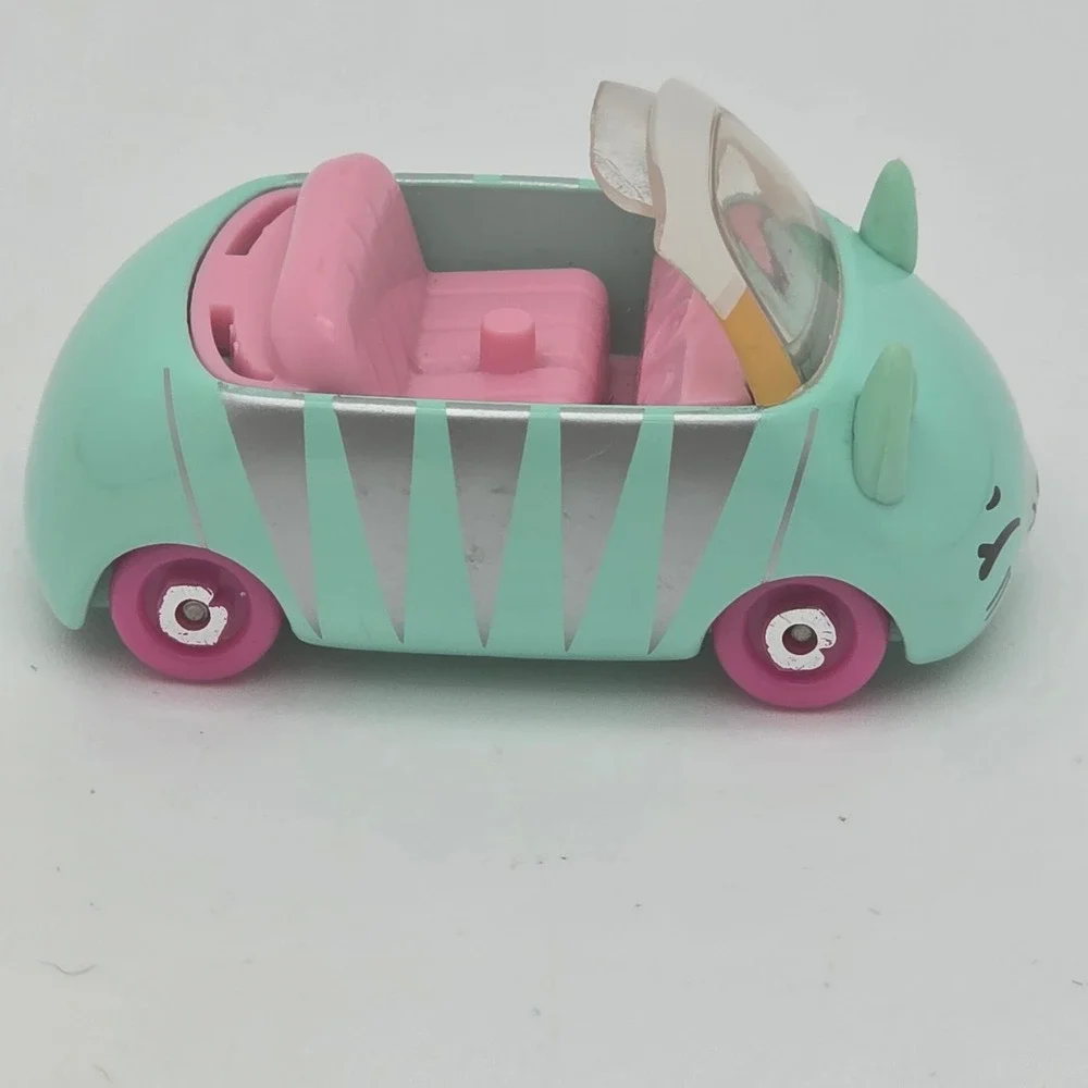 Shopkins Cutie Cars Cat Convertible Mint Green Pink‎ Die-Cast Retro Toy Vehicle
